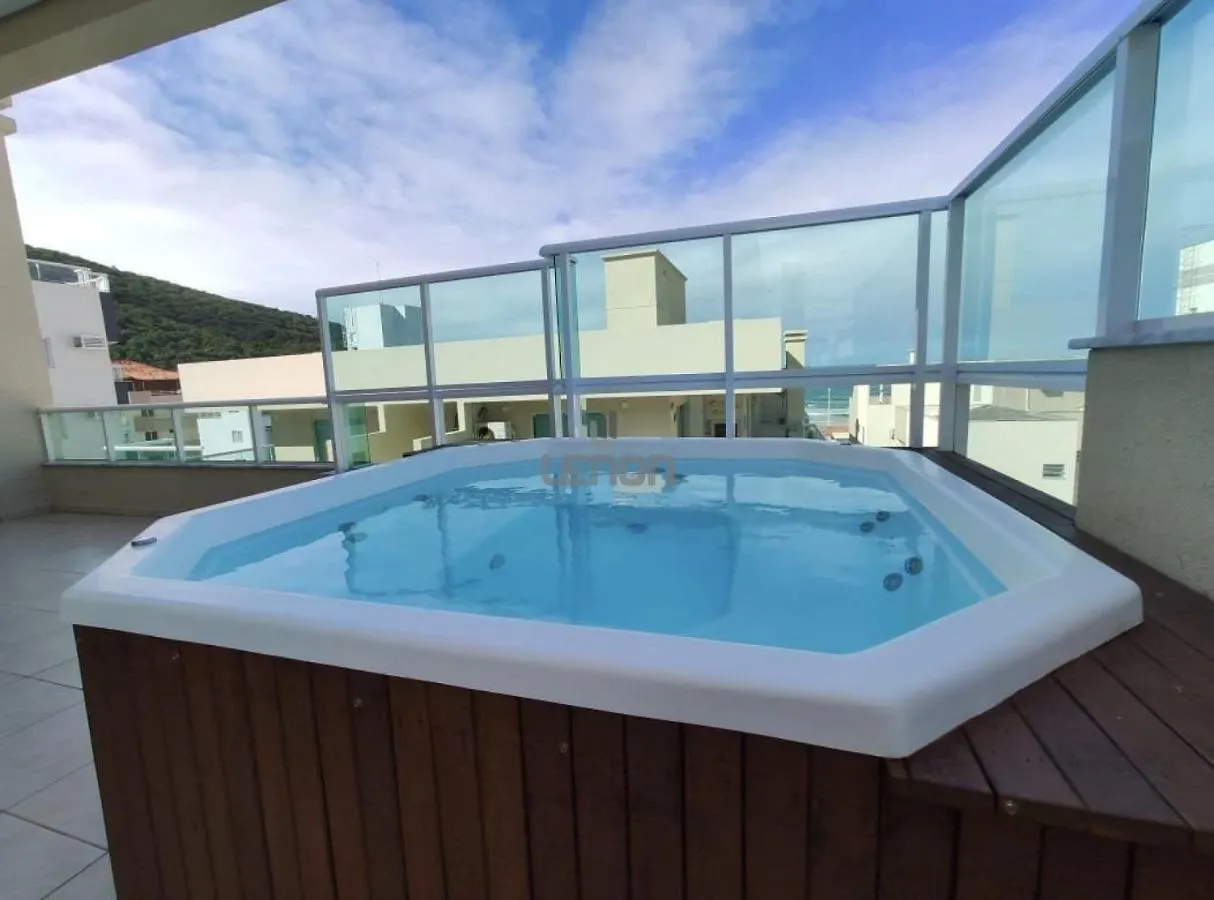 323 - Cobertura Com 03 Dormitorios E Jacuzzi, Apenas A 50M Da Praia De Bombas Bombinhas